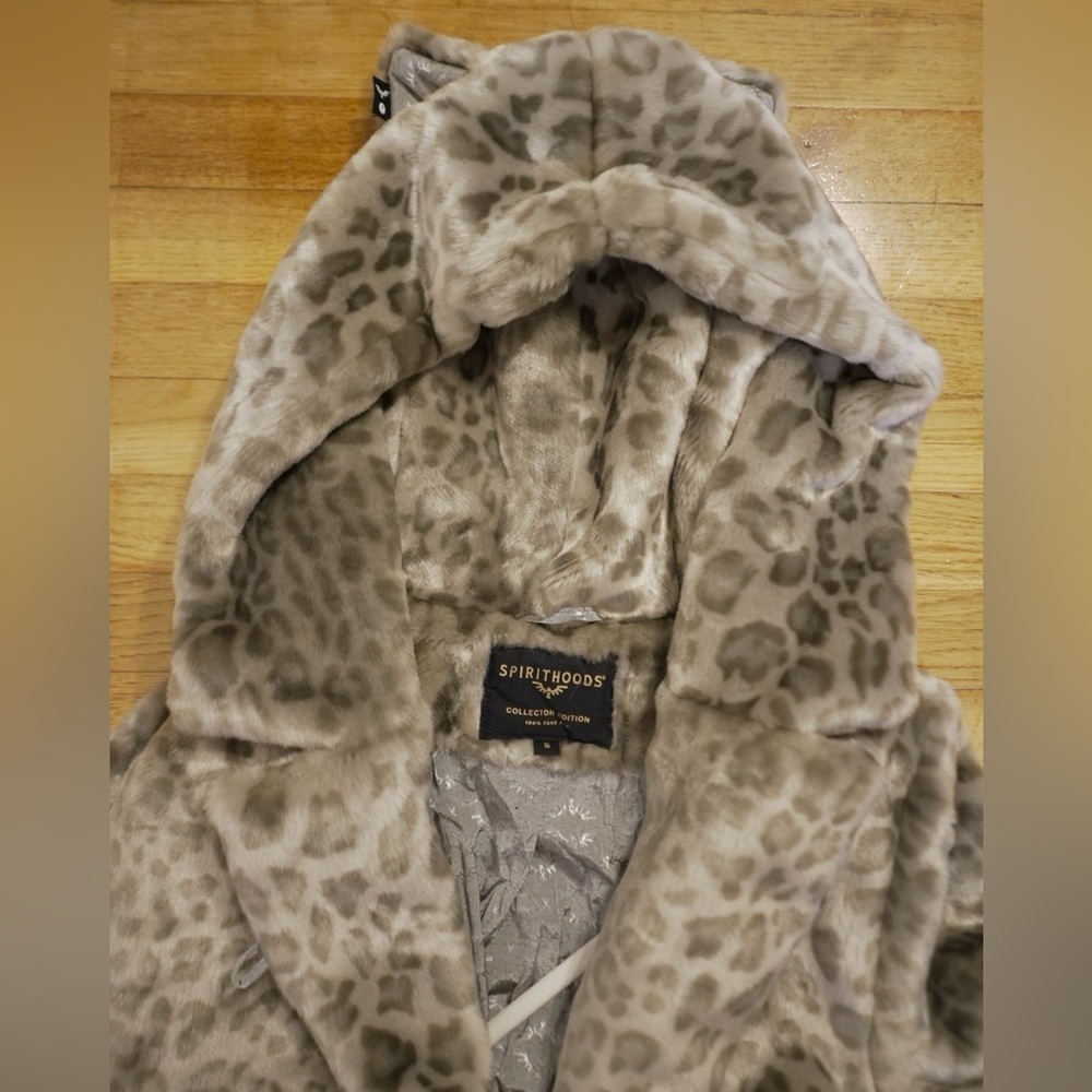 Spirithoods Silver Leopard Classic wrap calf coat | size small & medium